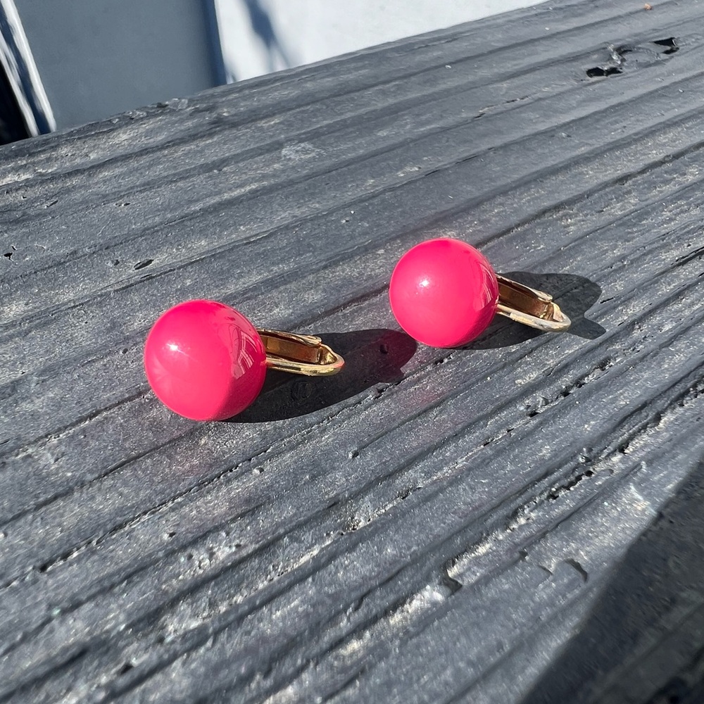 Vintage Hot Pink Lucite Button Earrings Simple Ear Clip Ons Mod